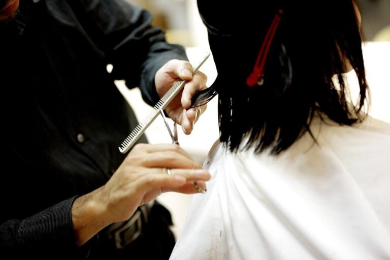 Signature Cut & Finish